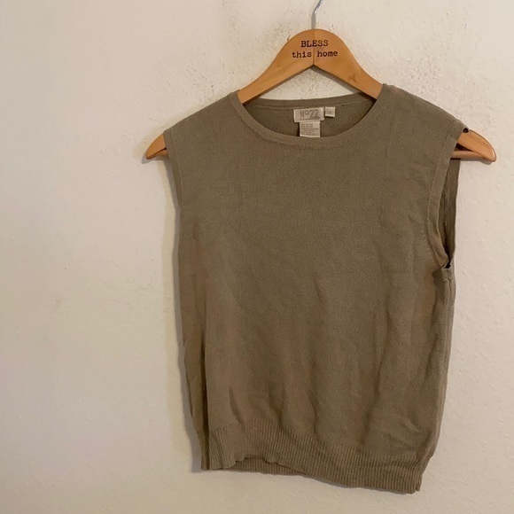 NO. 22 TAN SWEATER VEST SIZE SMALL - Picture 1 of 3
